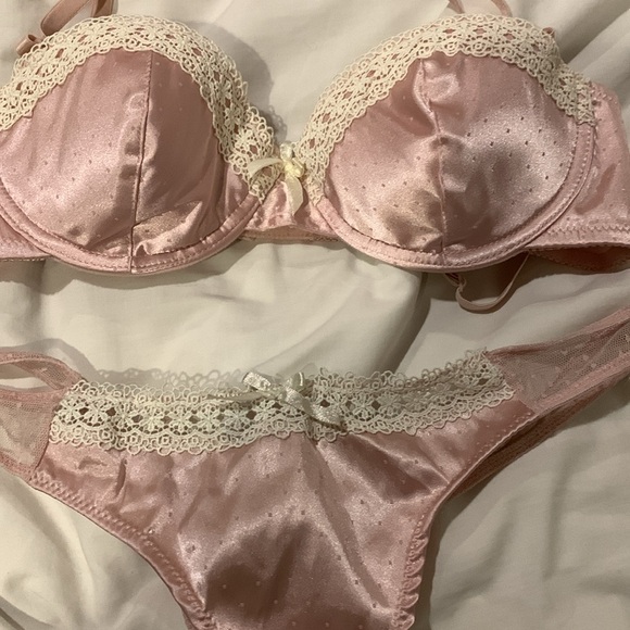Dusty rose matching bra and thong set 36B Rampage - Picture 2 of 16